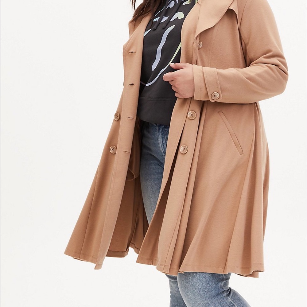 Double-breasted swing trench coat